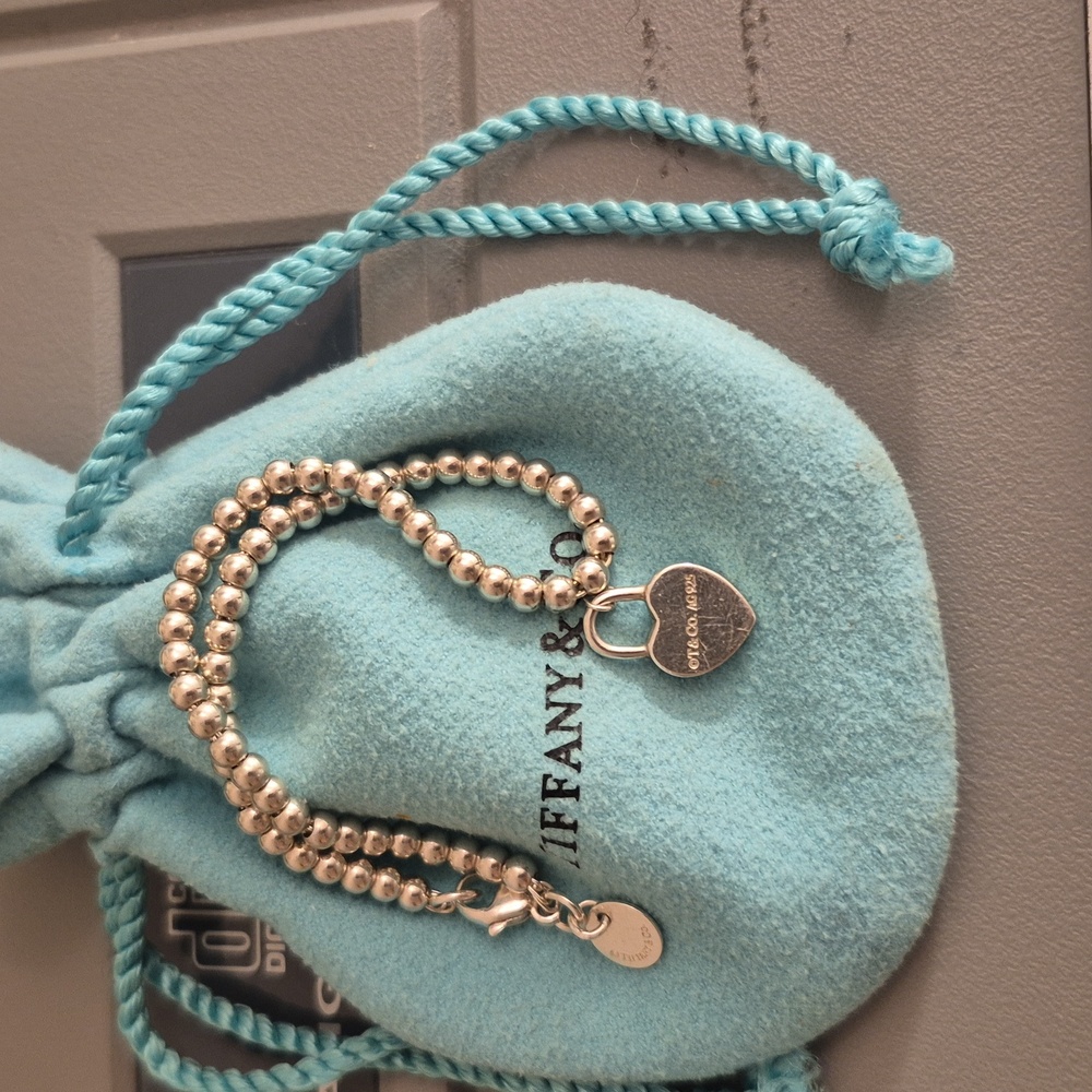 Tiffany & Co Return to Tiffany Heart Tag Bead Bracelet. Comes With Pouch N PHOTO